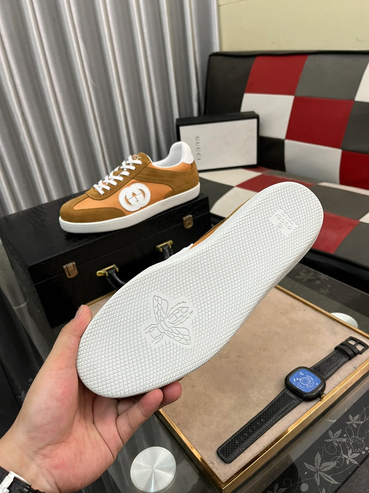 Men's shoes💰380⌚️⌚️[GUCCI] Gucci men's casual shoes are absolutely popular🔥The ultimate matching item for trendy men! The charm of super texture is irresistible, the main recommendation, the flower leather color is bright! The upper is made of high-quality cowhide + brand printed fabric, sheepskin feet, wear-resistant rubber sole, noble and elegant! Extremely comfortable🎁🎁You can be as handsome as you want💪 38-447️⃣colors available